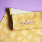 Mouchoir en tissu brodé - Niki "Soleil"