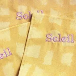 Mouchoir en tissu brodé - Niki "Soleil"